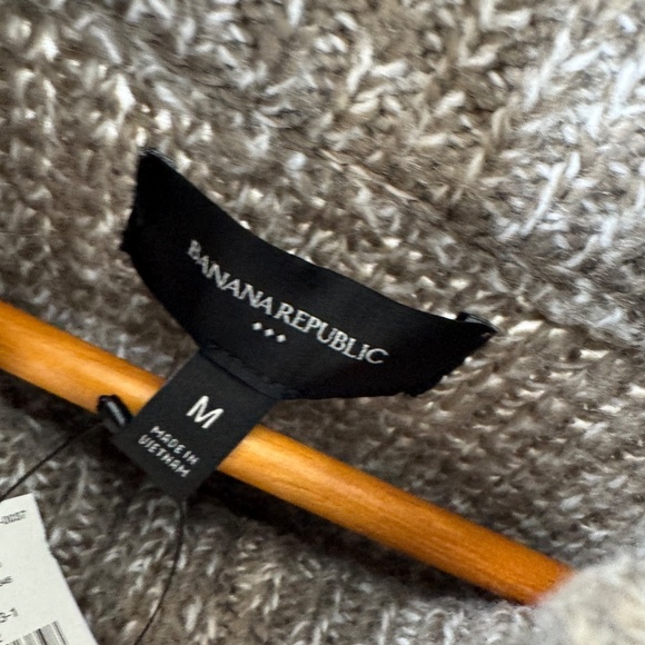 NEW Banana Republic Medium Men's 1/4 Zip Sweater - Picture 2 of 6